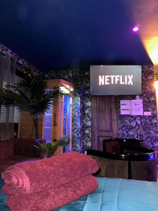 Marbella Logement Privatif -Jacuzzi-Sauna 拉瓦勒他·杜瓦尔 外观 照片